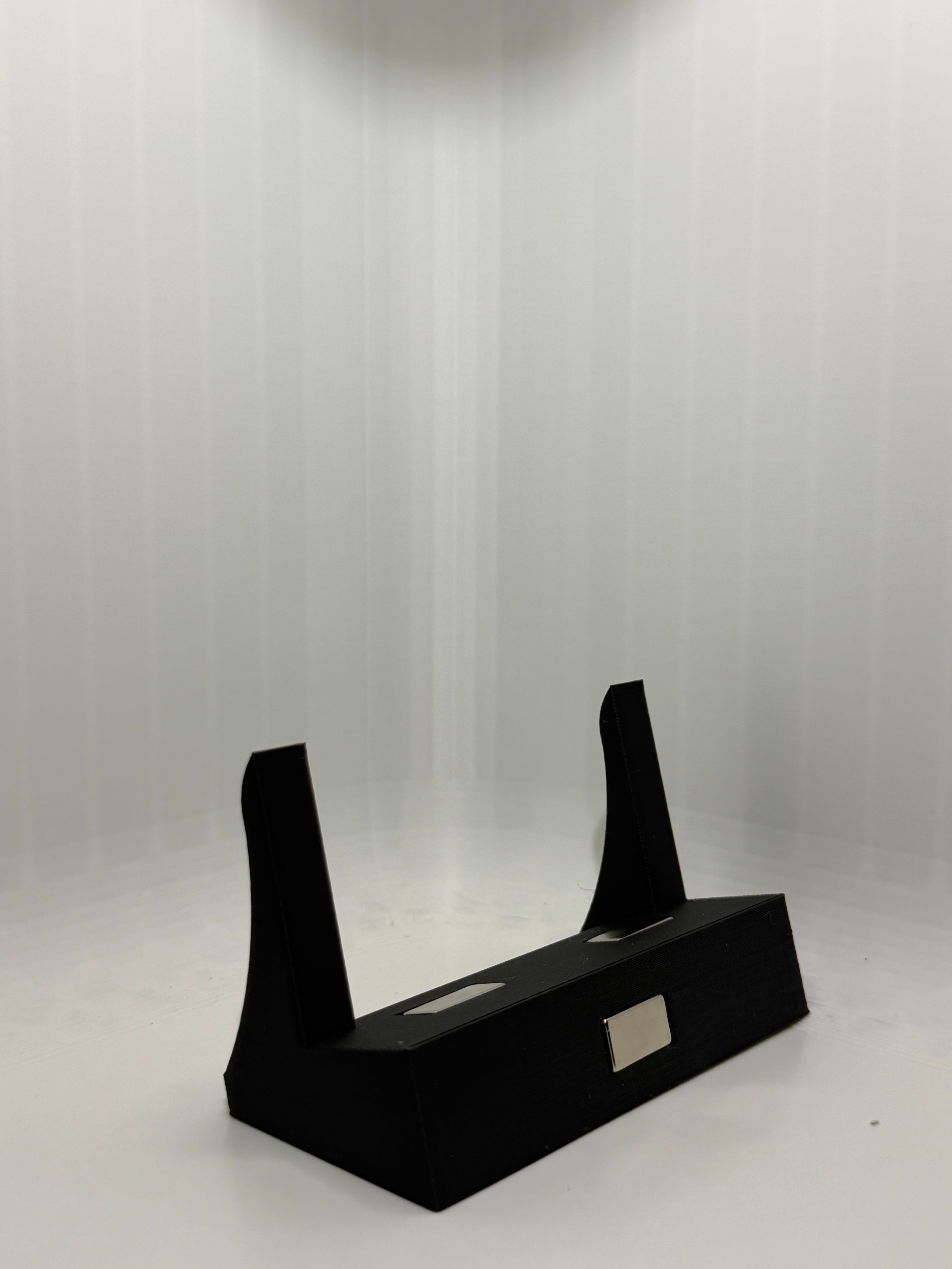 LIT Cards Case Stand