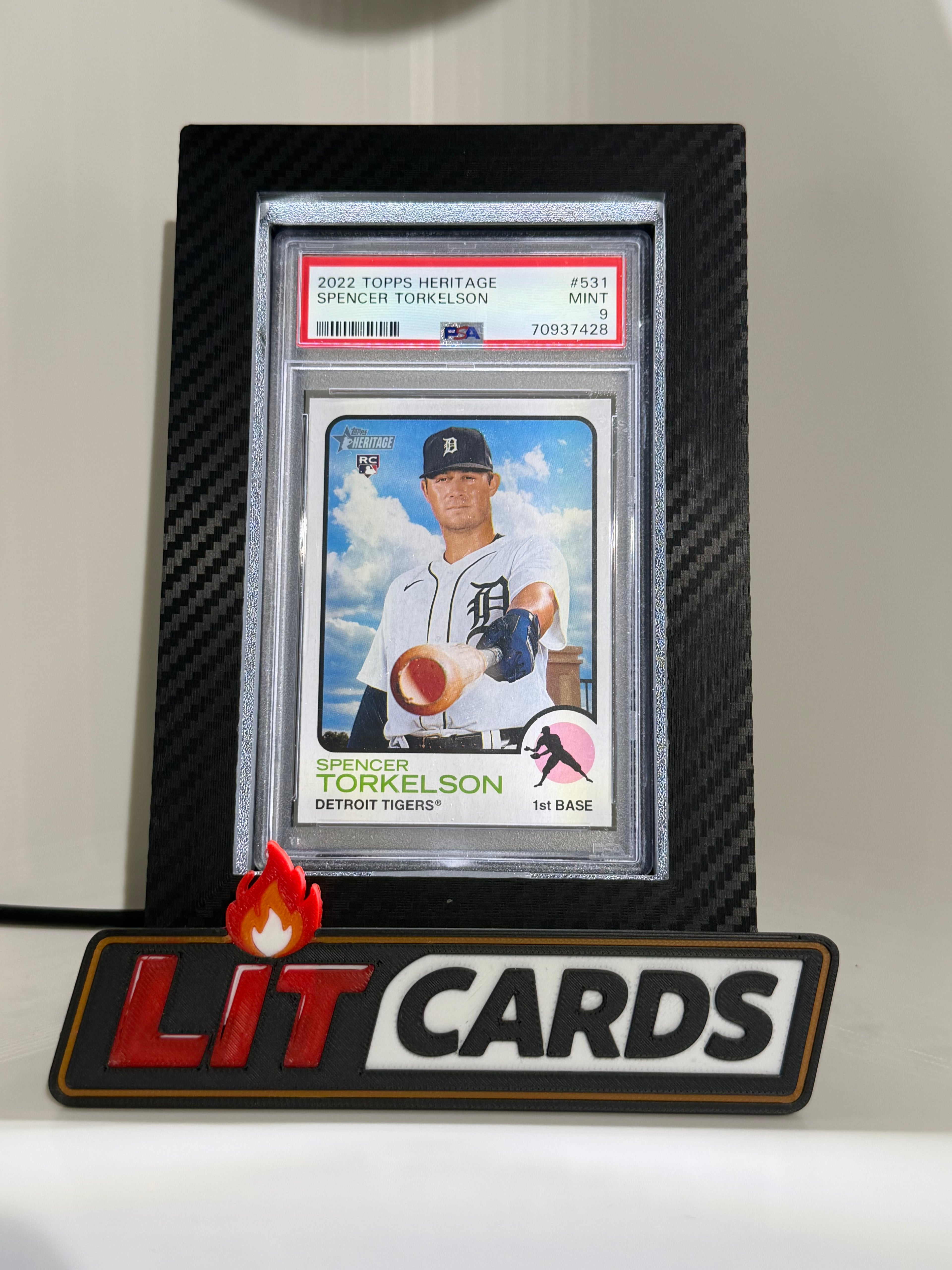 LIT Cards Case Stand